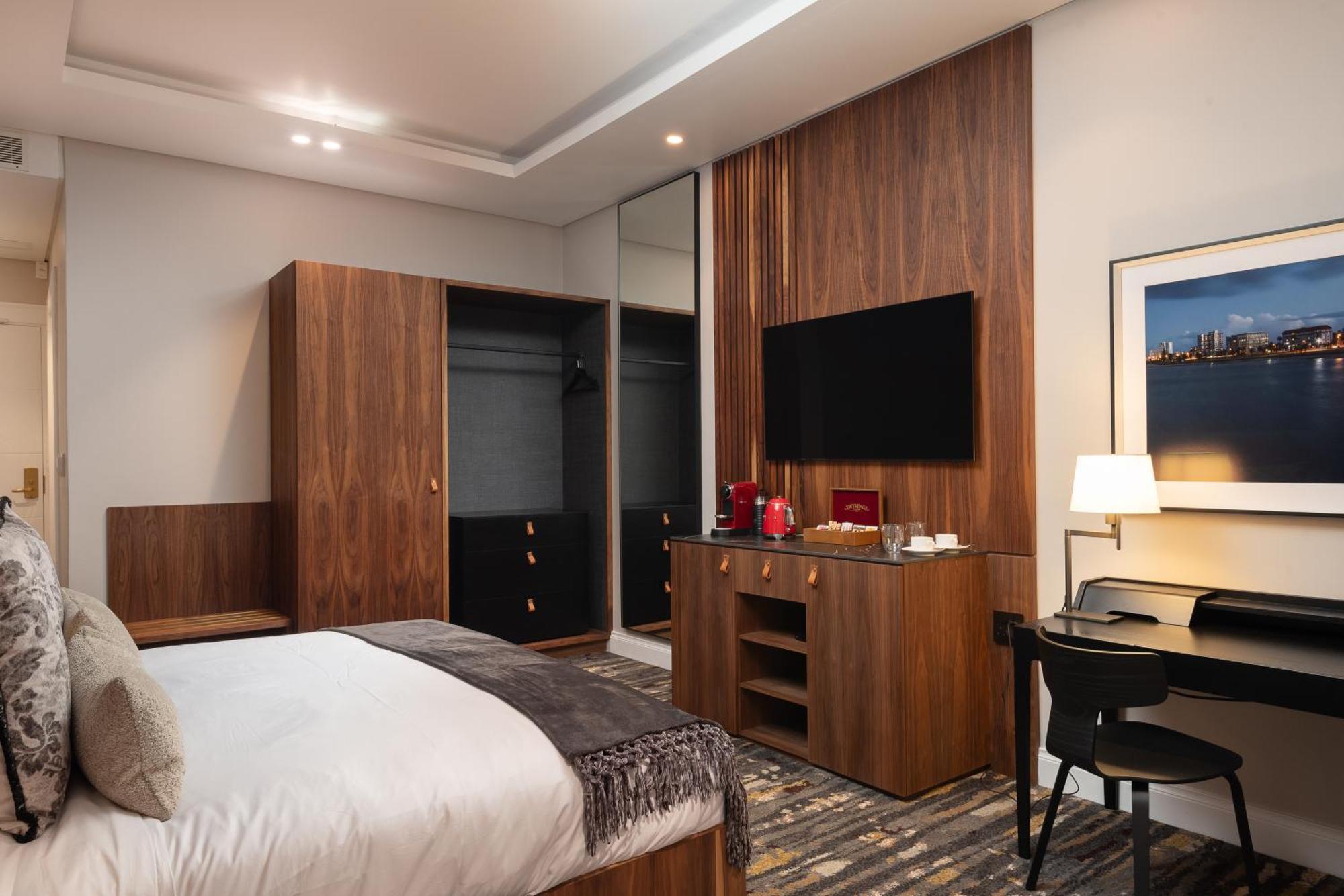 Anfani Boutique Hotel Порт-Элизабет Экстерьер фото