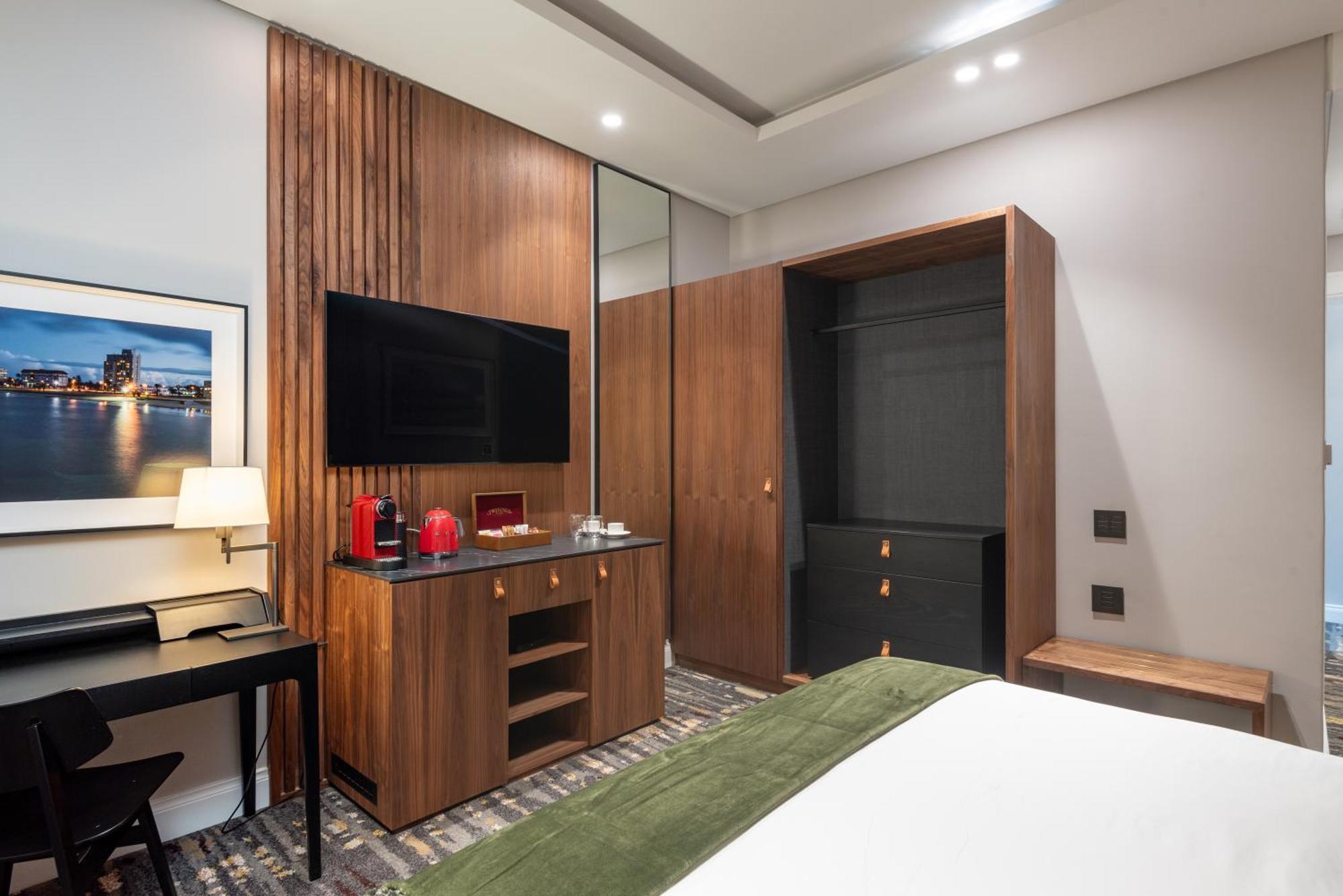 Anfani Boutique Hotel Порт-Элизабет Экстерьер фото
